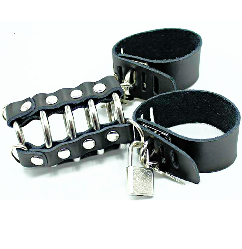 OHMAMA FETISH - JAULA PENE CON ANILLAS METALICAS Y CORREAS PIEL OHMAMA FETISH