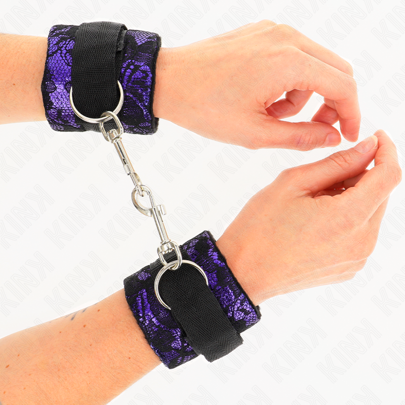 KINK - MUÑEQUERAS CORTAS DE ENCAJE TERCIOPELO Y UNIÓN DE NYLON VIOLETA/NEGRO 23 X 6.5 CM KINK WRIST RESTRAINT